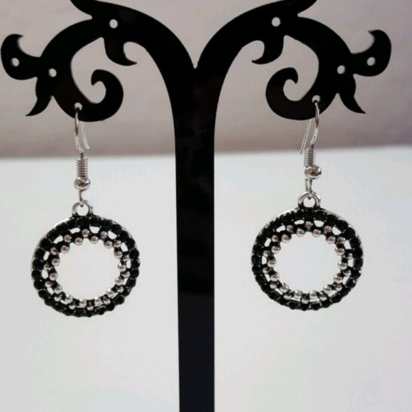 Urban Boutique Jewelry - 🆕Black Crystal & Silver Drop Earrings